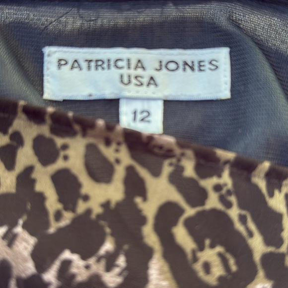 Animal, print wrap skirt size 12 shades of black, brown, and tan - Picture 2 of 4